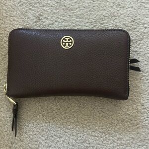 Brown Tory Burch wallet